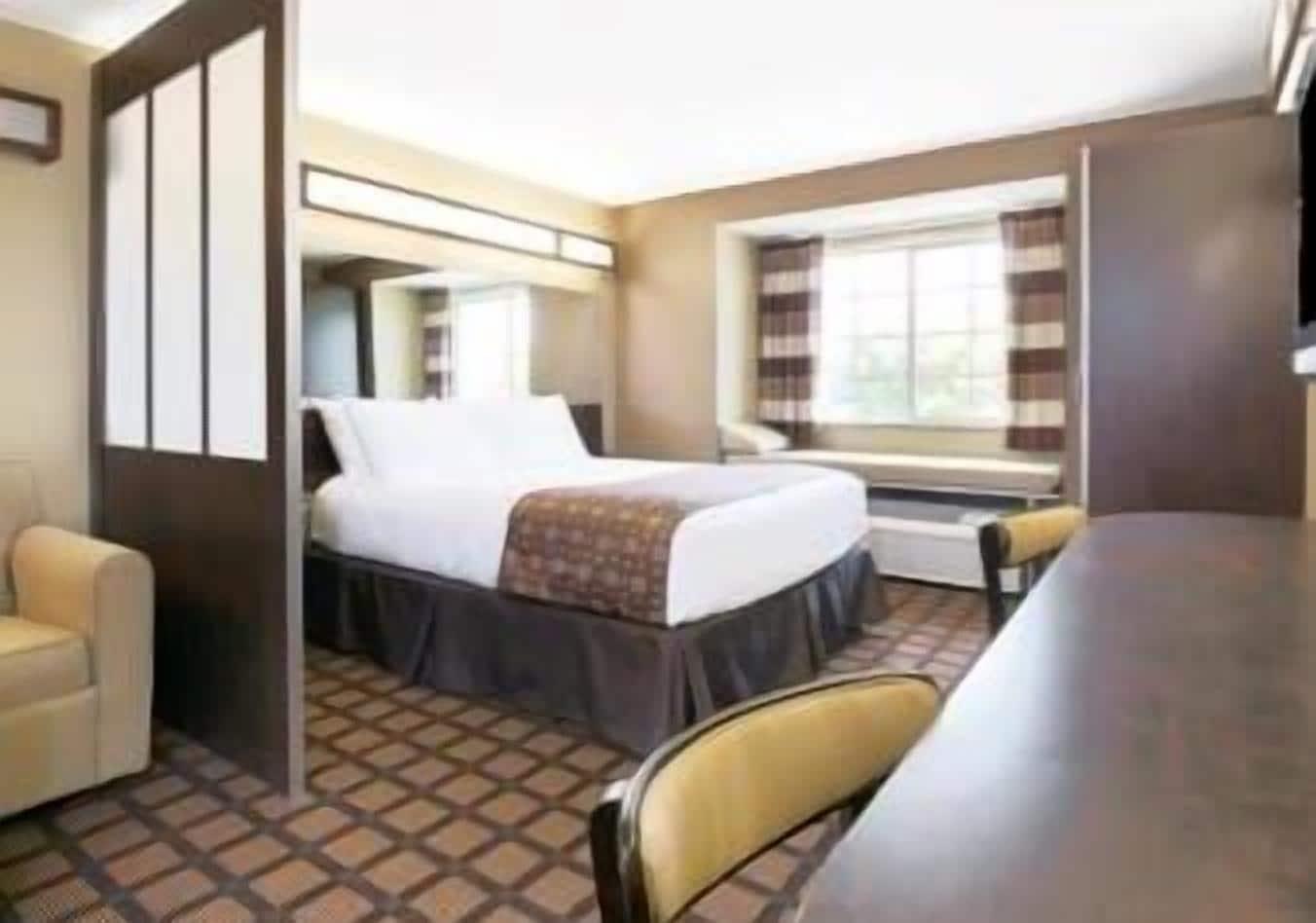 Microtel Inn & Suites By Wyndham Austin Airport Zewnętrze zdjęcie
