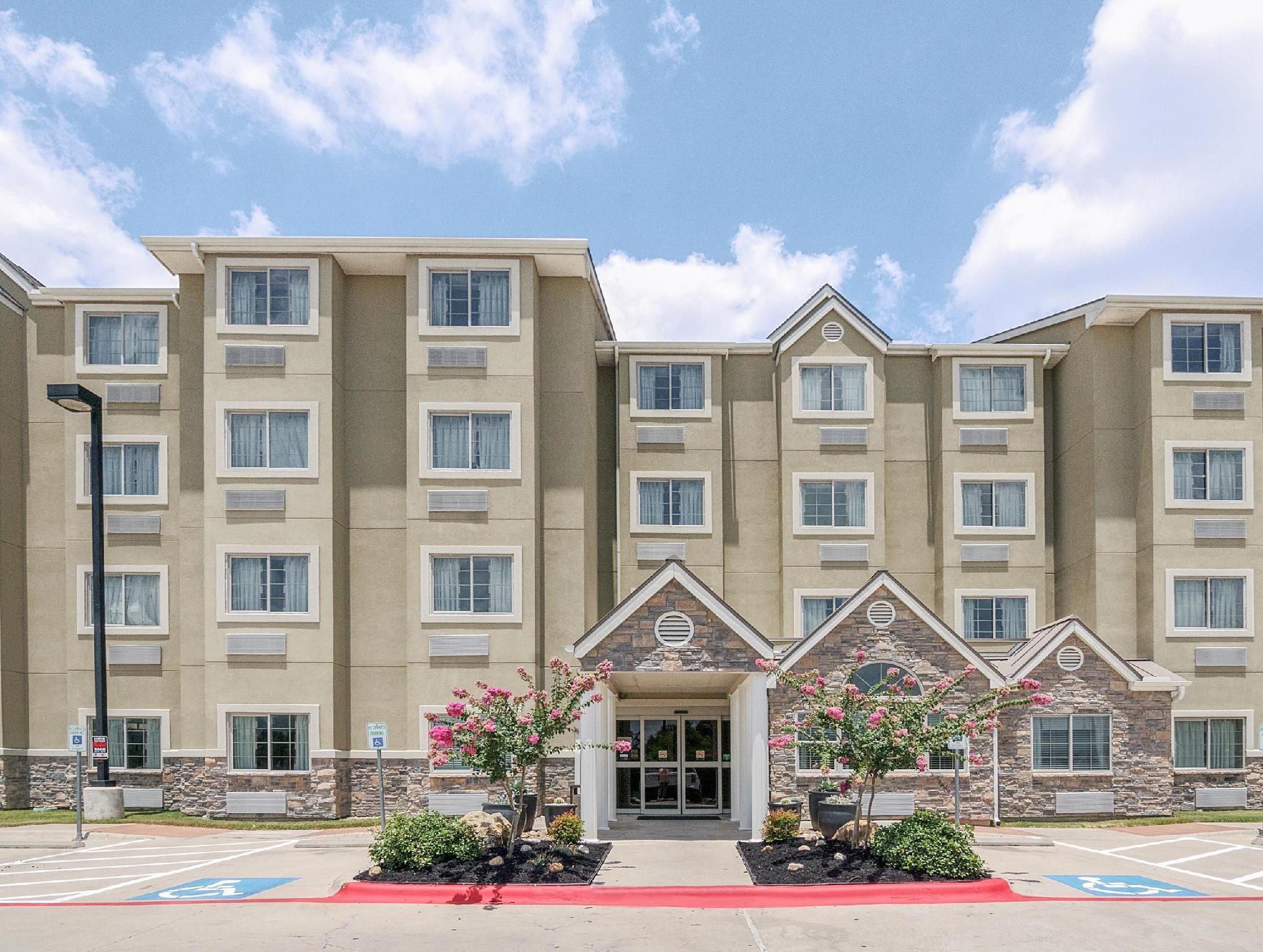 Microtel Inn & Suites By Wyndham Austin Airport Zewnętrze zdjęcie