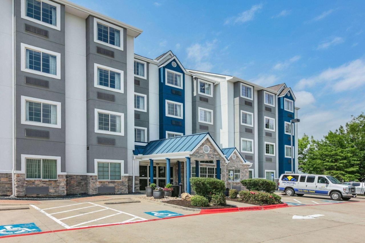 Microtel Inn & Suites By Wyndham Austin Airport Zewnętrze zdjęcie